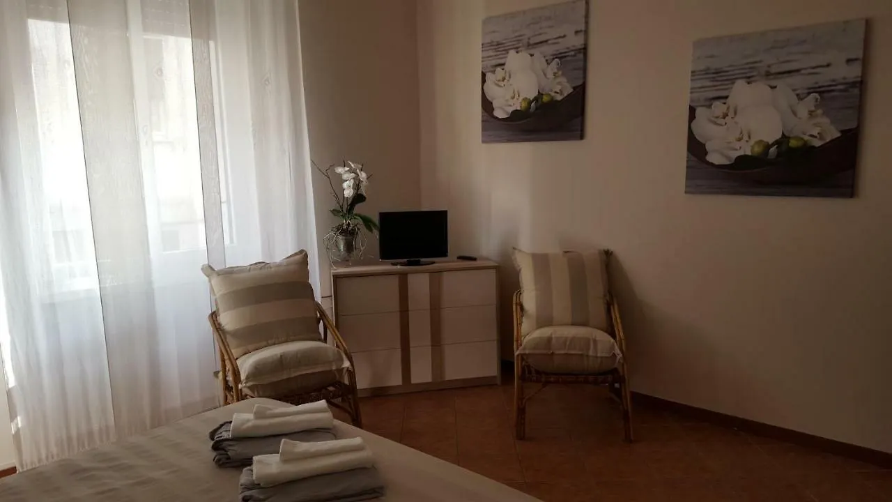 Maison Cherie Villa Bergamo 0*,